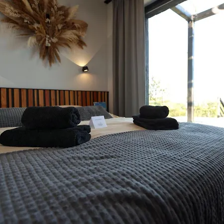 Ateliery Nad Zavozom * Hrusov