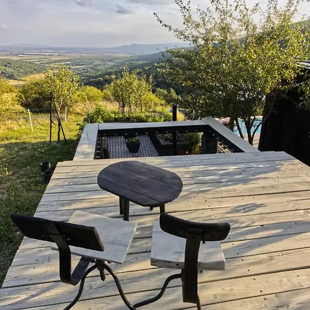 فيلة Ateliery Nad Zavozom Hrusov