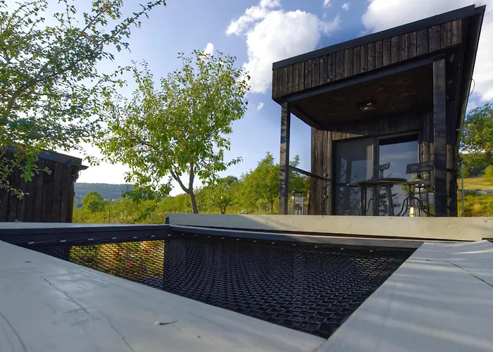 Ateliery Nad Zavozom * Hrusov