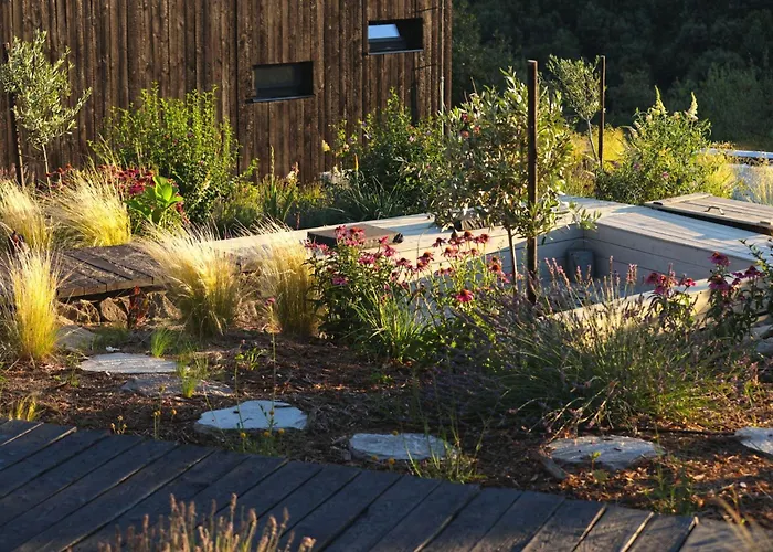 Ateliery Nad Zavozom Vila Hrusov