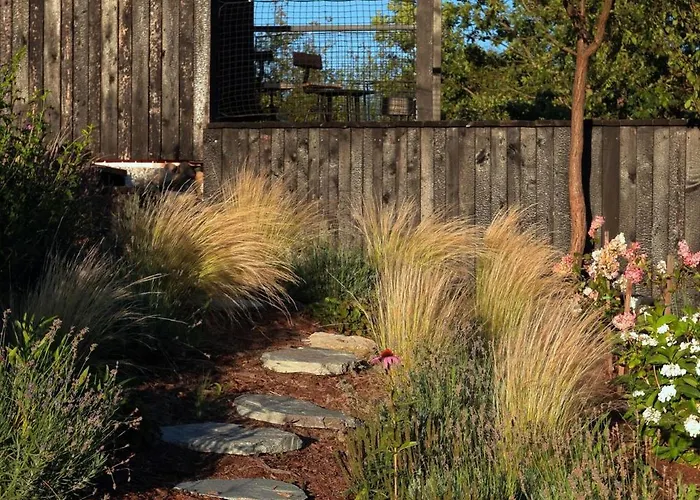 Ateliery Nad Zavozom